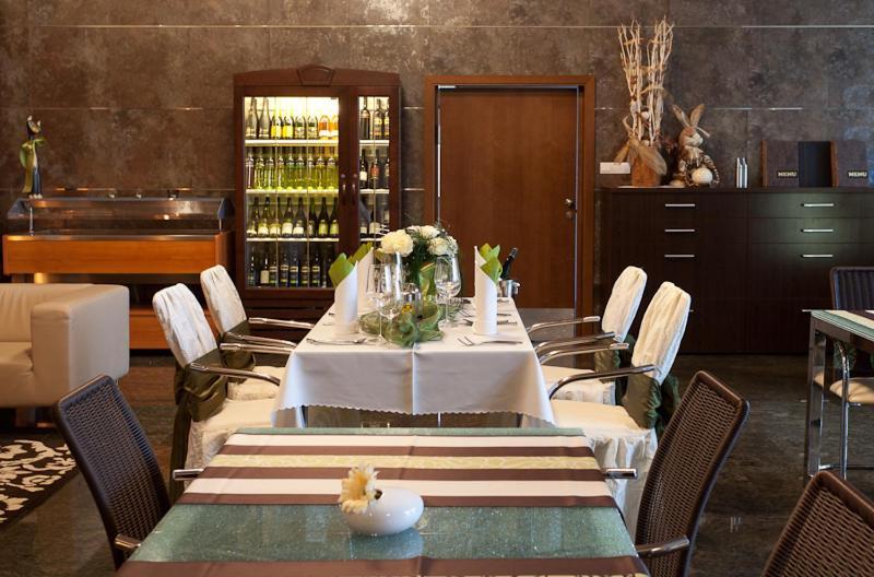 Hotel Relax Rajecke Teplice Luaran gambar